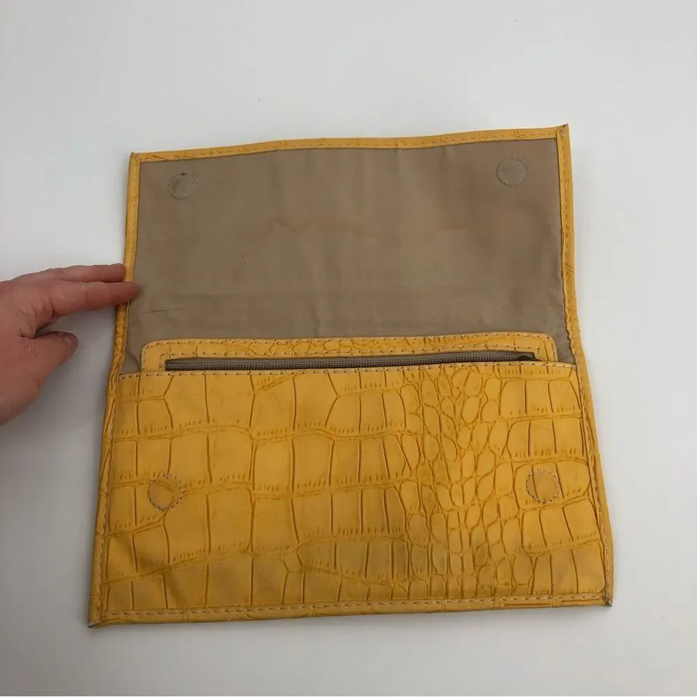 Loft Clutch Yellow Snakeskin Texture Magnetic Close Zipper Pocket Formal Banquet